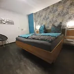 Odin, Freya & Thor アパート *